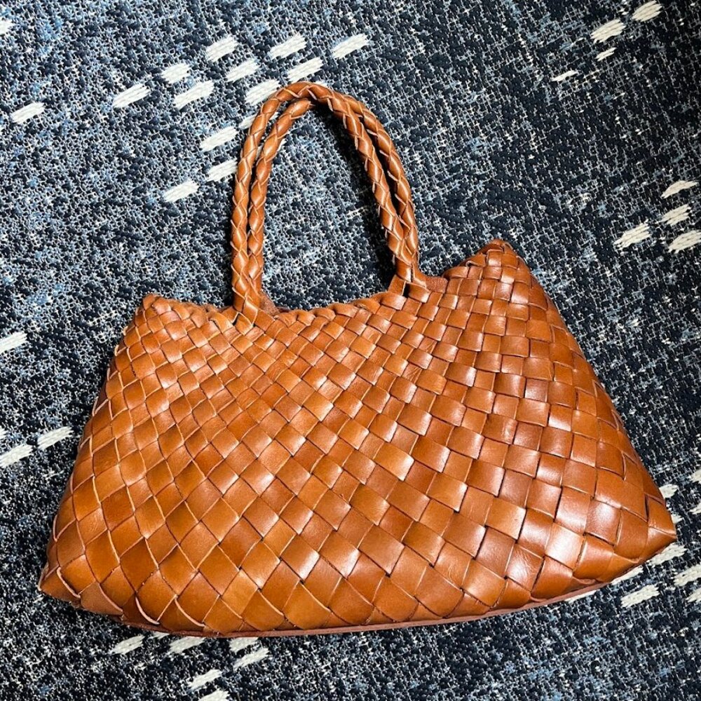 French Style Woven Handbag - Brown // Similar to Dragon Diffusion Santa Croce
